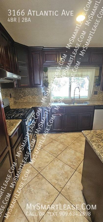 Apartment for rent at 3166 Atlantic Ave, Highland, CA 92346