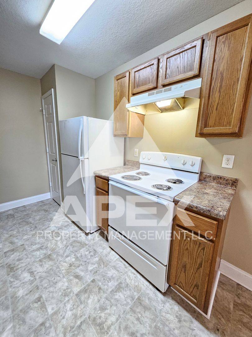 Apartment for rent at 1540 E Old Topside Rd, Louisville, TN 37777