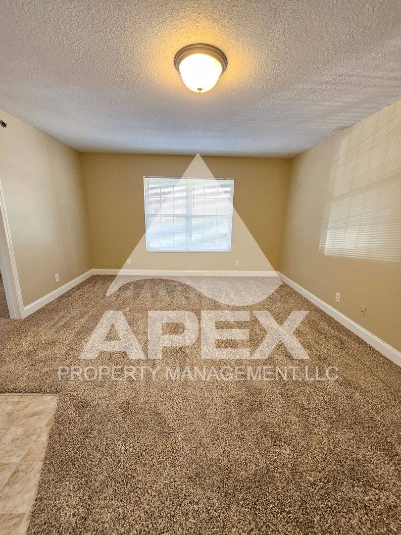 Apartment for rent at 1540 E Old Topside Rd, Louisville, TN 37777