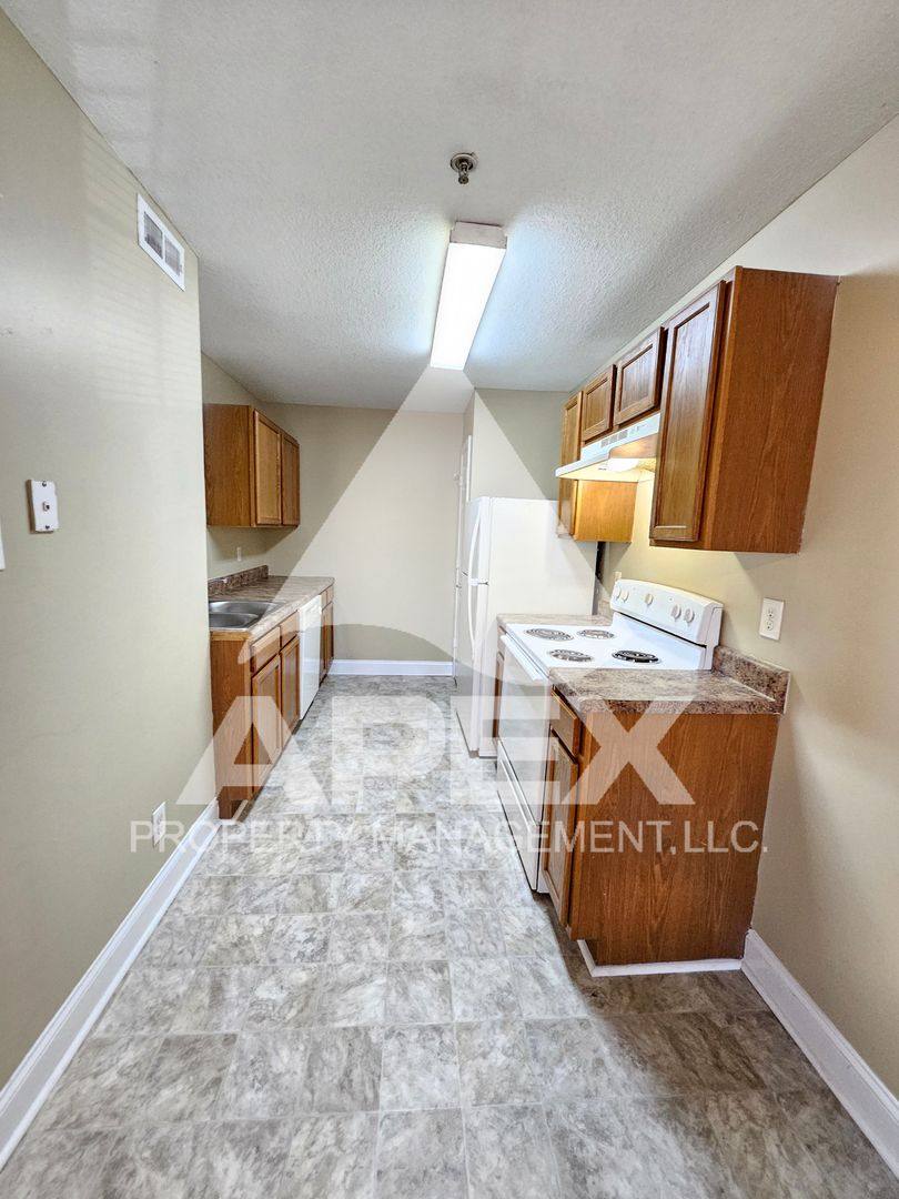 Apartment for rent at 1540 E Old Topside Rd, Louisville, TN 37777