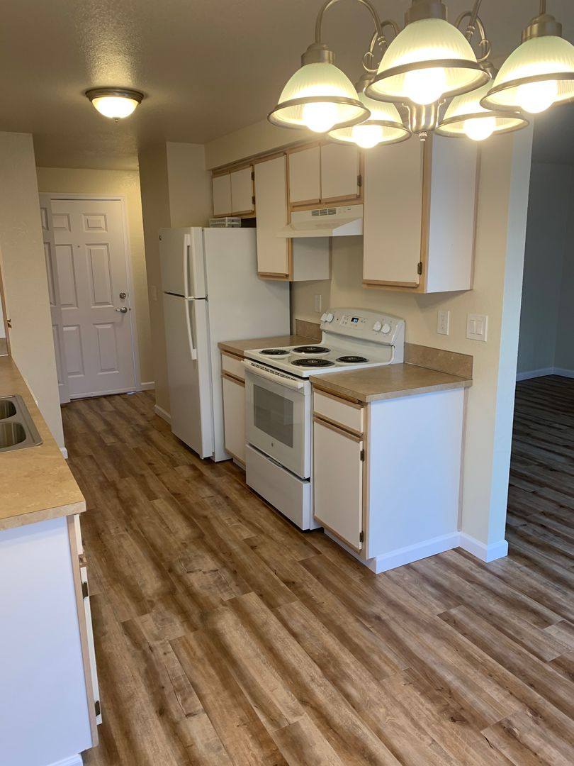 Apartment for rent at 4665 Campbell Dr SE, Salem, OR 97317