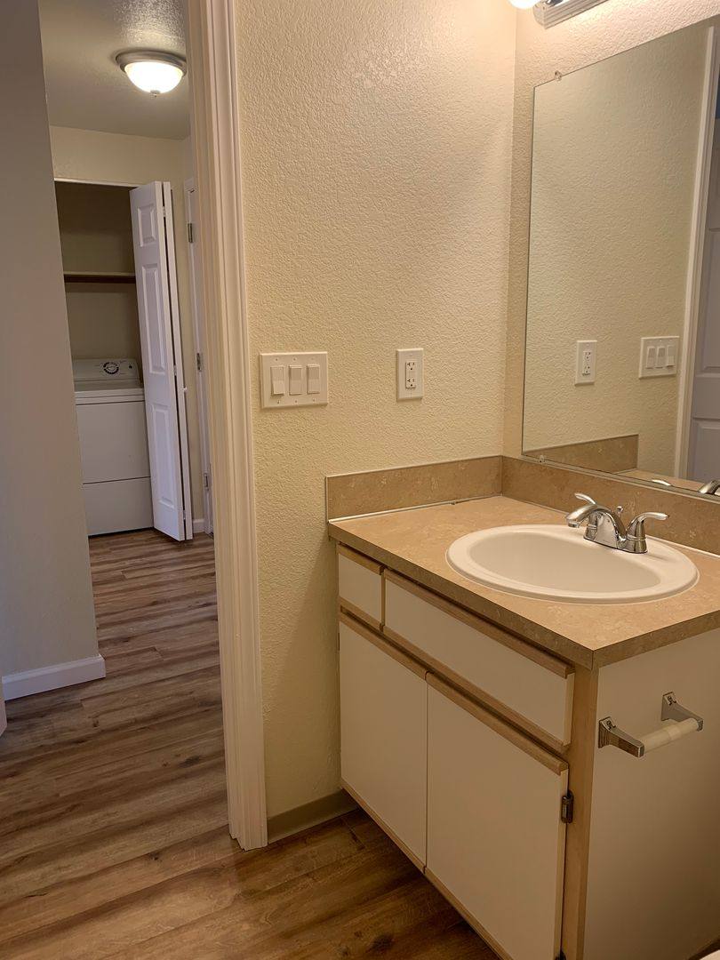 Apartment for rent at 4665 Campbell Dr SE, Salem, OR 97317