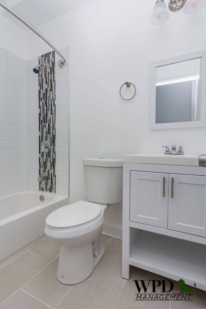 Apartment for rent at 7927 S Marquette Ave, Chicago, IL 60617