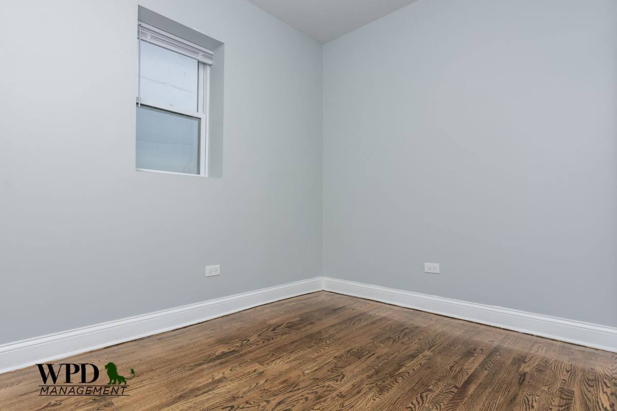 Apartment for rent at 7927 S Marquette Ave, Chicago, IL 60617