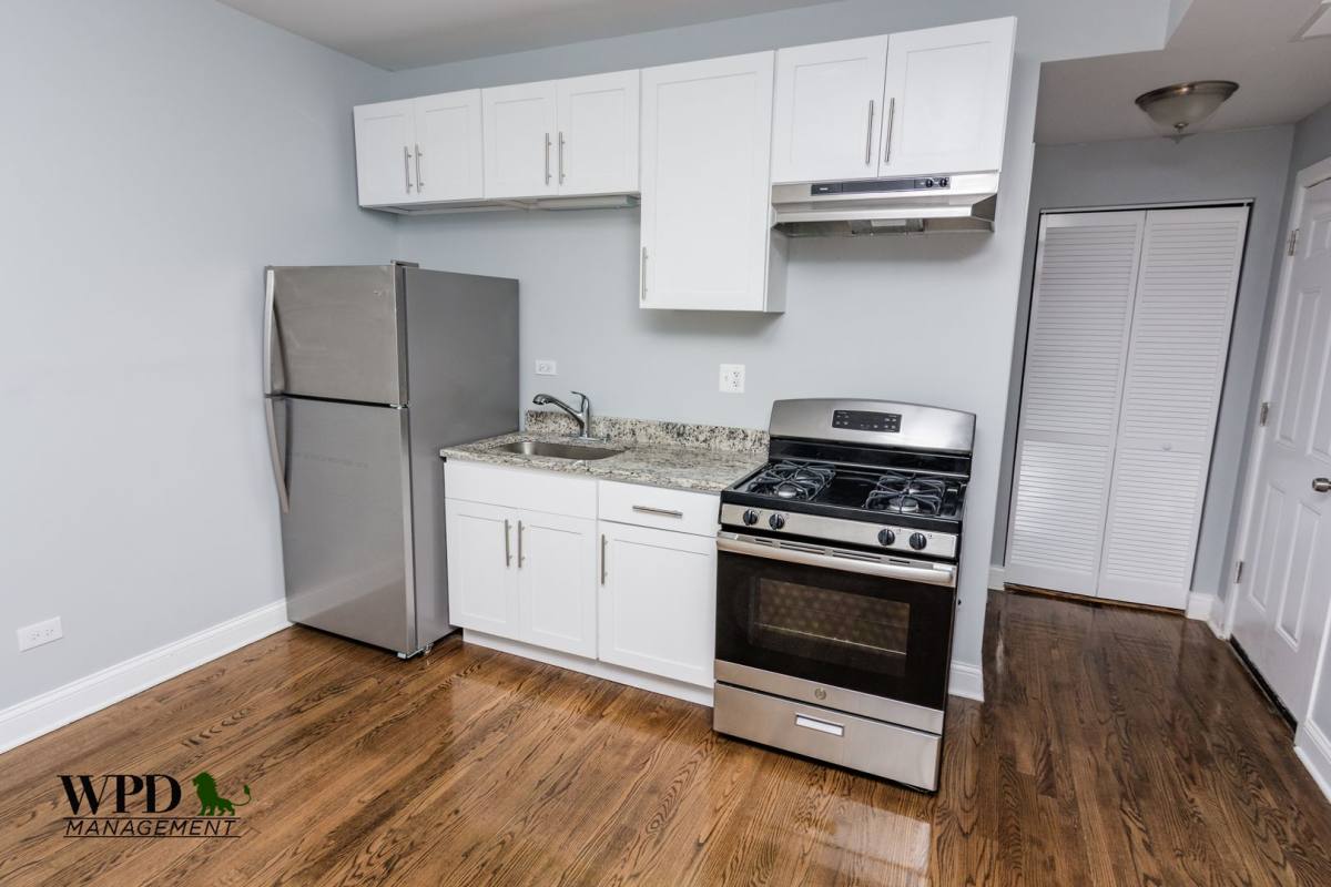 Apartment for rent at 7927 S Marquette Ave, Chicago, IL 60617