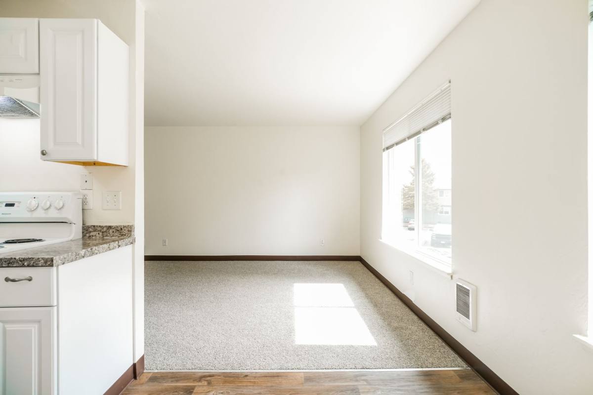 Apartment for rent at 3864 Sunnyview Rd NE, Salem, OR 97305