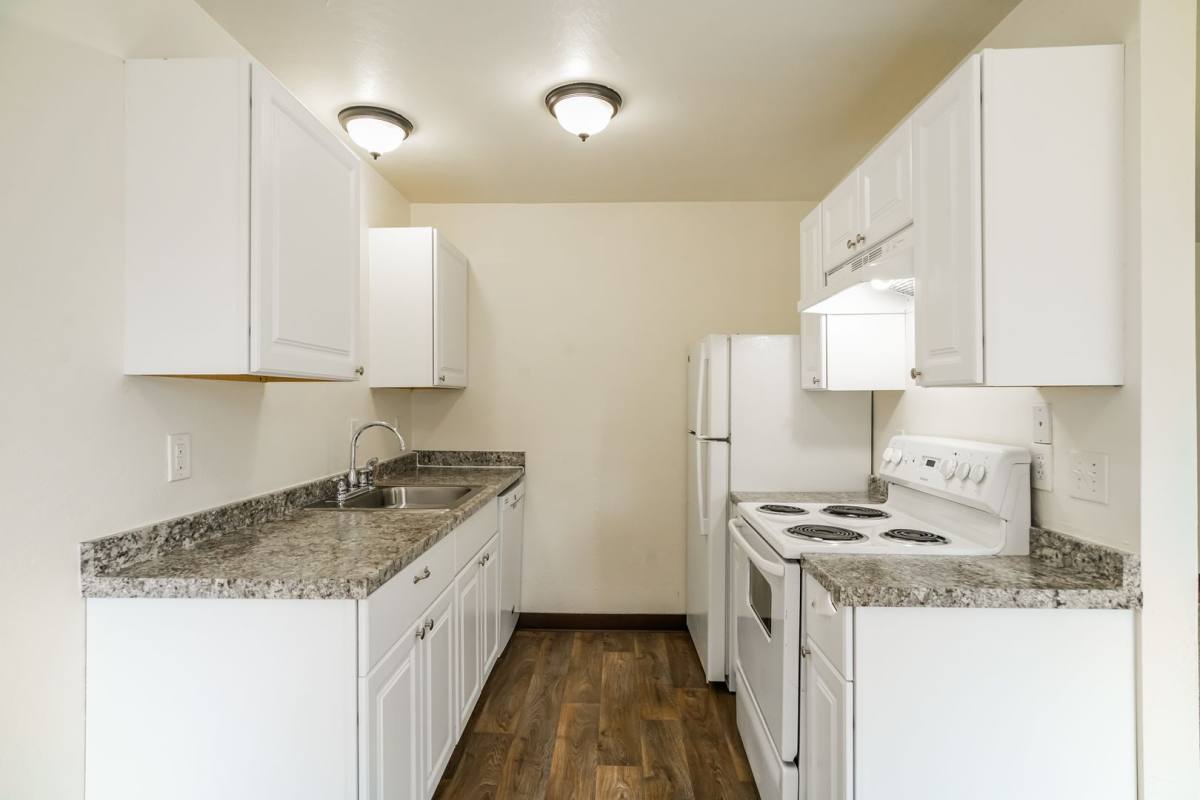 Apartment for rent at 3864 Sunnyview Rd NE, Salem, OR 97305