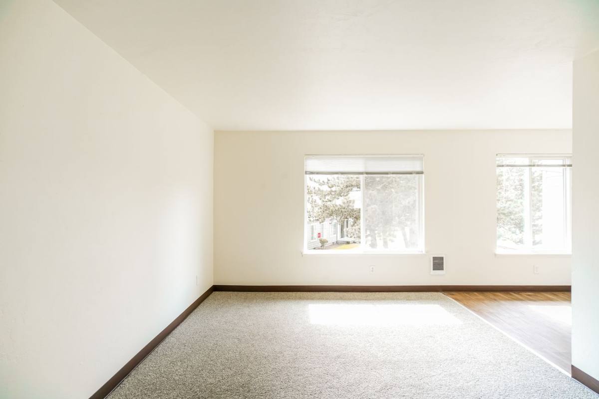 Apartment for rent at 3864 Sunnyview Rd NE, Salem, OR 97305