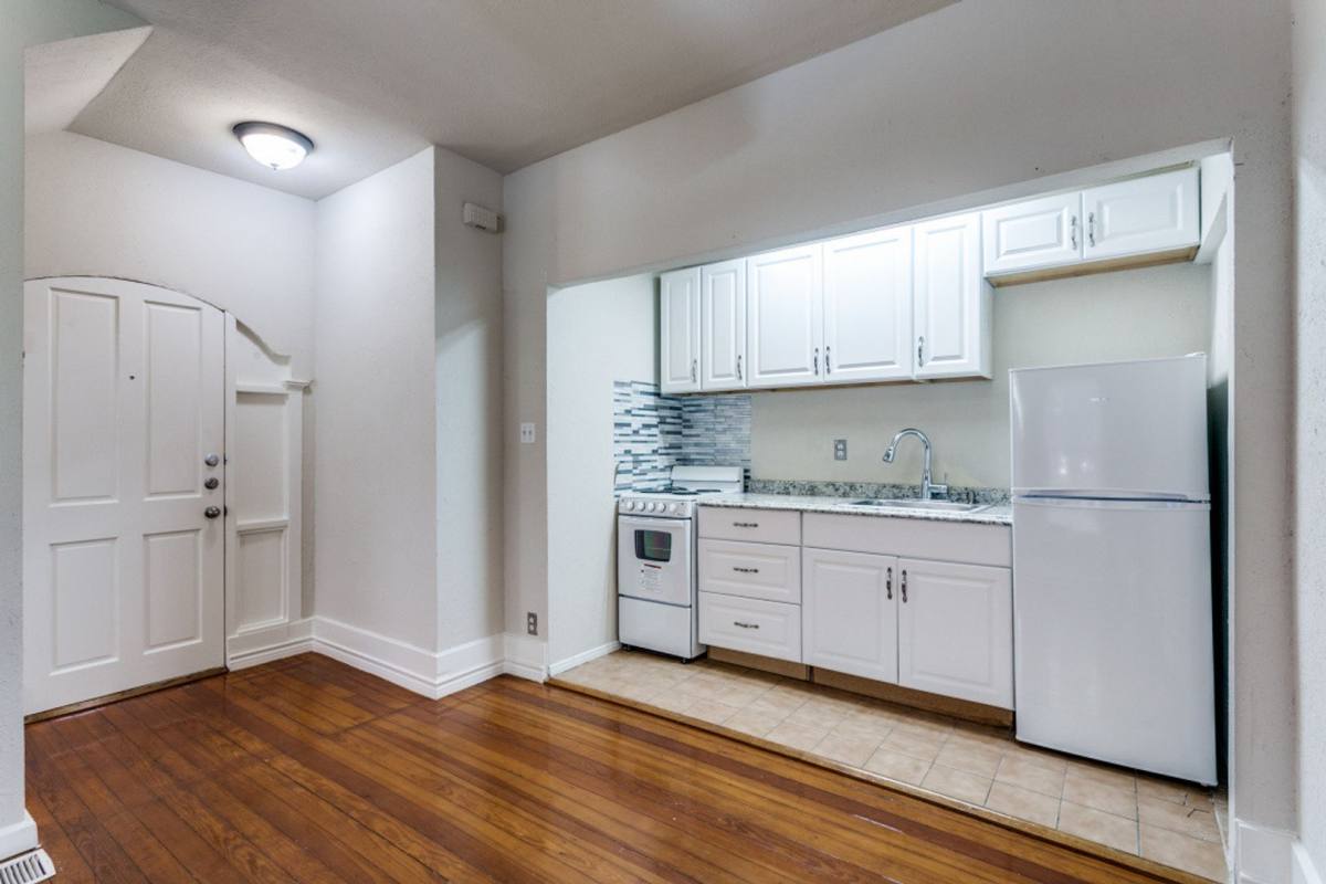 Apartment for rent at 130 E Craig Place, San Antonio, TX 78212