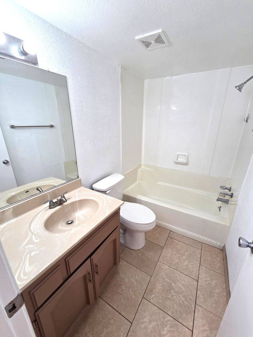 Apartment for rent at 1917 & 1919 W Whitendale Ave, Visalia, CA 93277