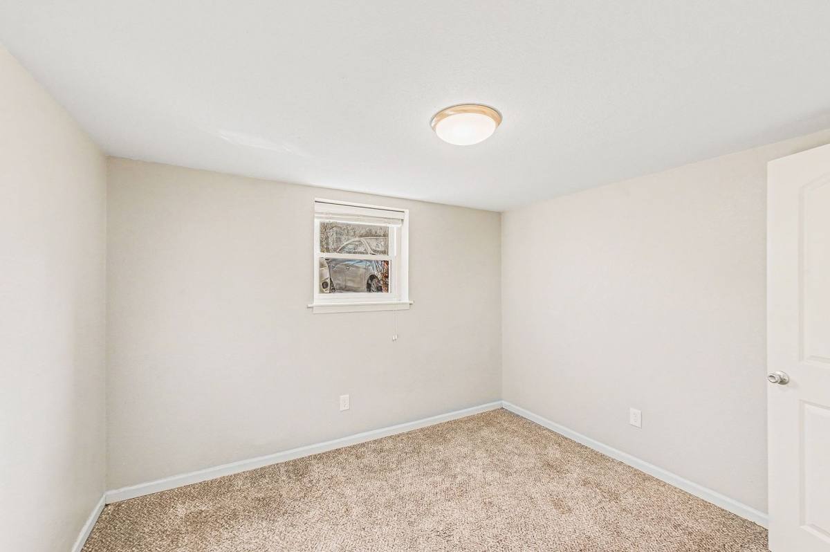 Apartment for rent at 701 E 40th St, Kansas City, MO 64110