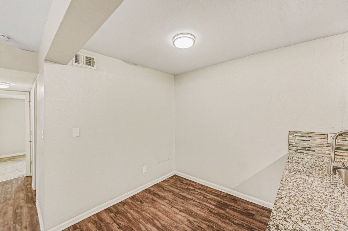 Apartment for rent at 701 E 40th St, Kansas City, MO 64110