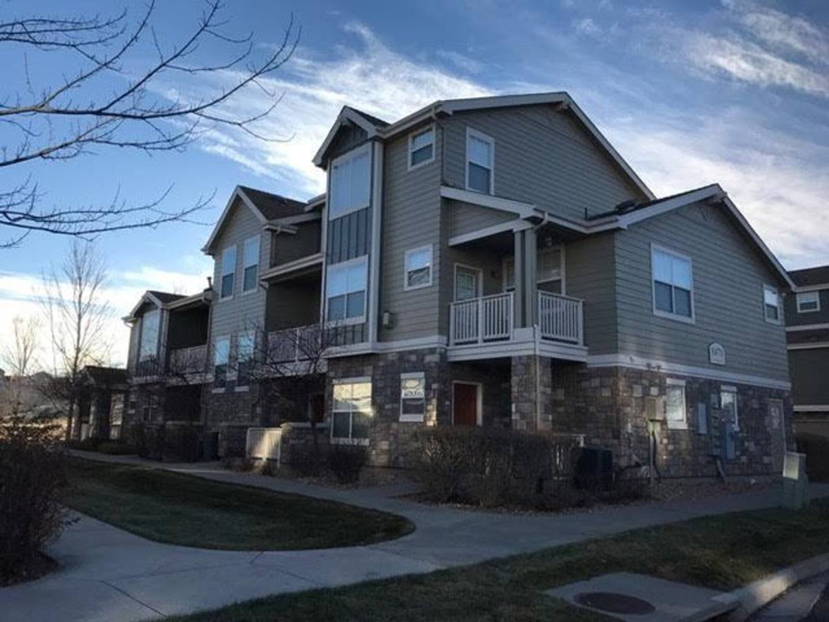 Townhouse for rent at 8470 Canyon Rim Trail, Englewood, CO 80112