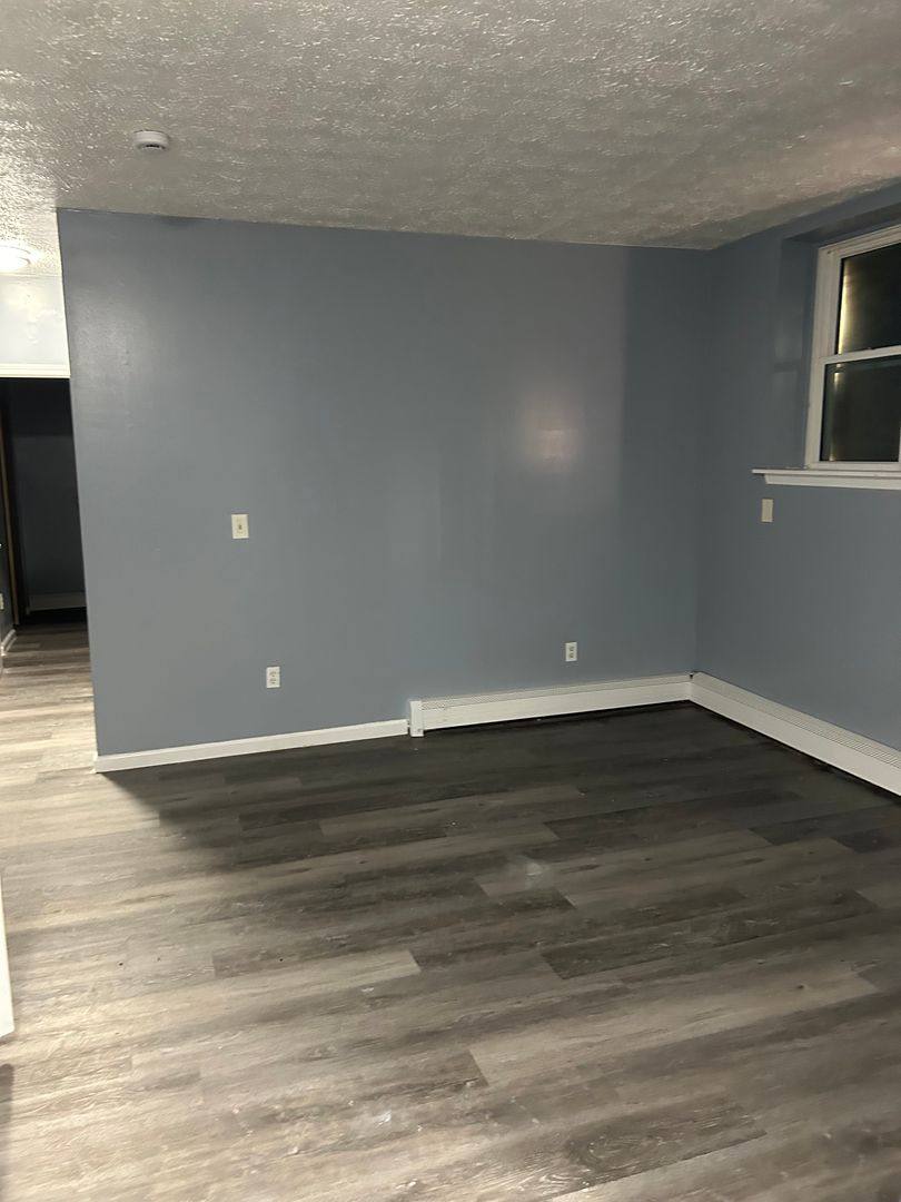 Apartment for rent at 16 Henry St, Hartford, CT 06114