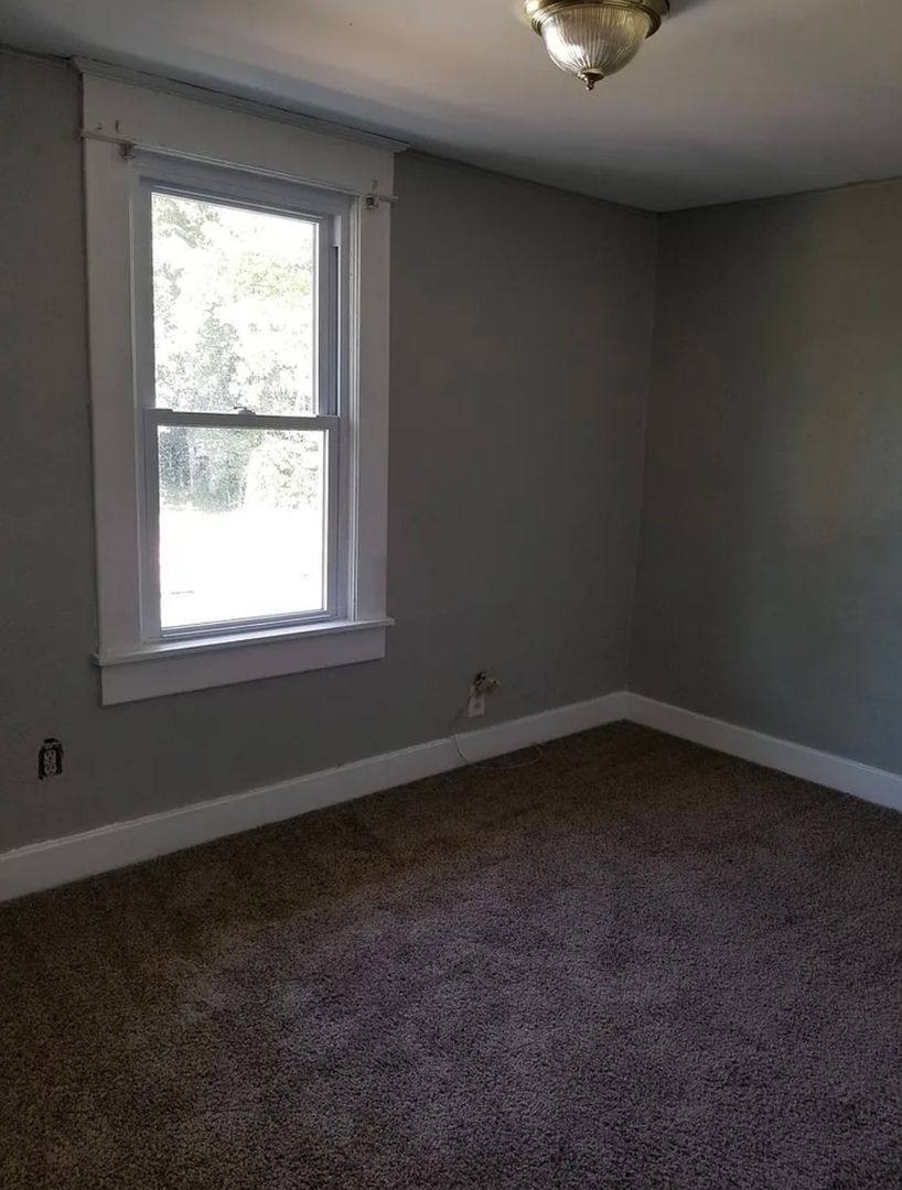 Apartment for rent at 601 E University St, Bloomington, IN 47403