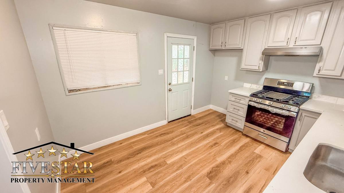 House for rent at 2703 Center St, Bakersfield, CA 93306