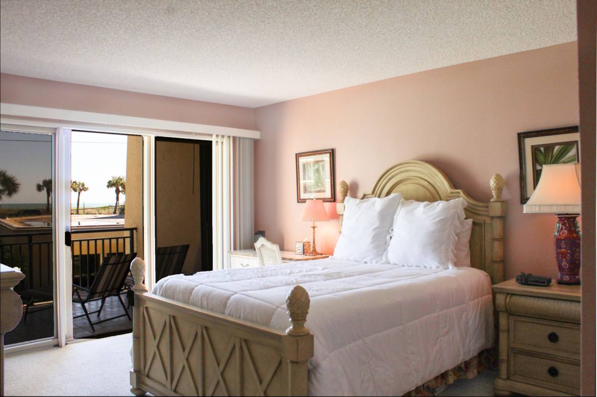 Condo for rent at 3939 Ocean Dr, Vero Beach, FL 32963