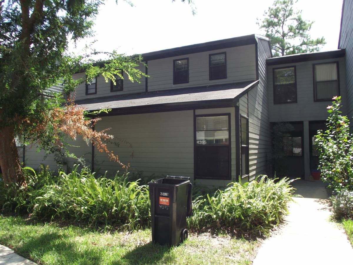 Townhouse for rent at 4385 SW 20th Lane, Gainesville, FL 32607