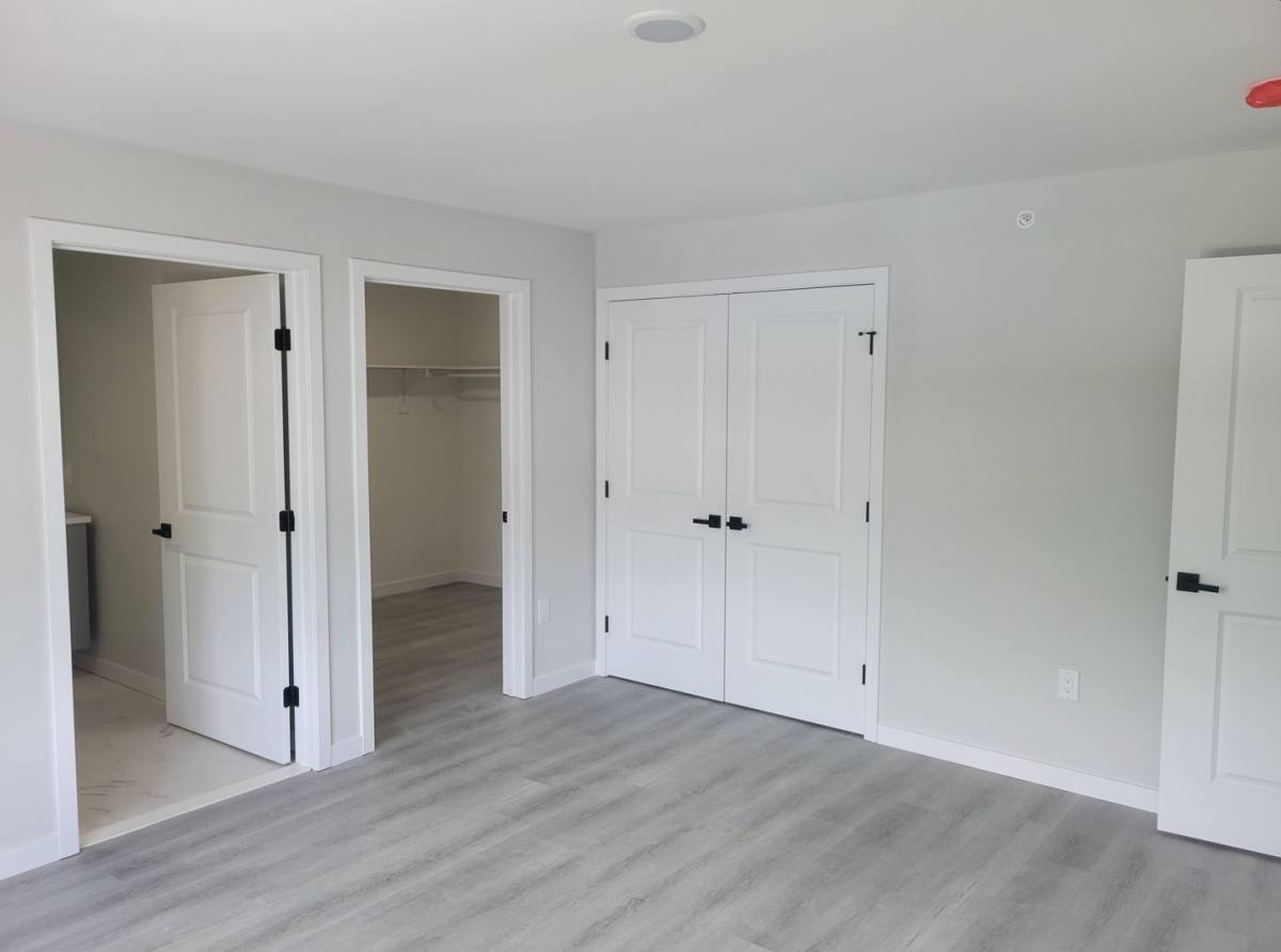 Apartment for rent at 107 E Westfield Ave, Roselle Park, NJ 07204