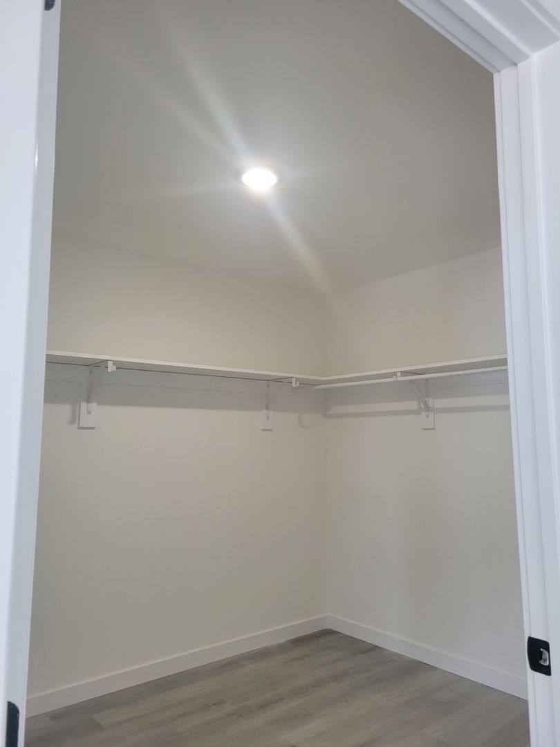 Apartment for rent at 107 E Westfield Ave, Roselle Park, NJ 07204