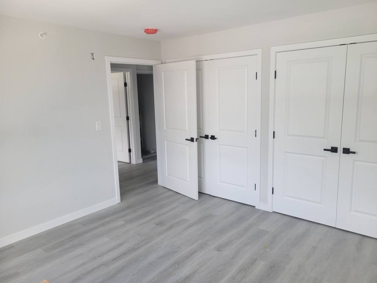 Apartment for rent at 107 E Westfield Ave, Roselle Park, NJ 07204