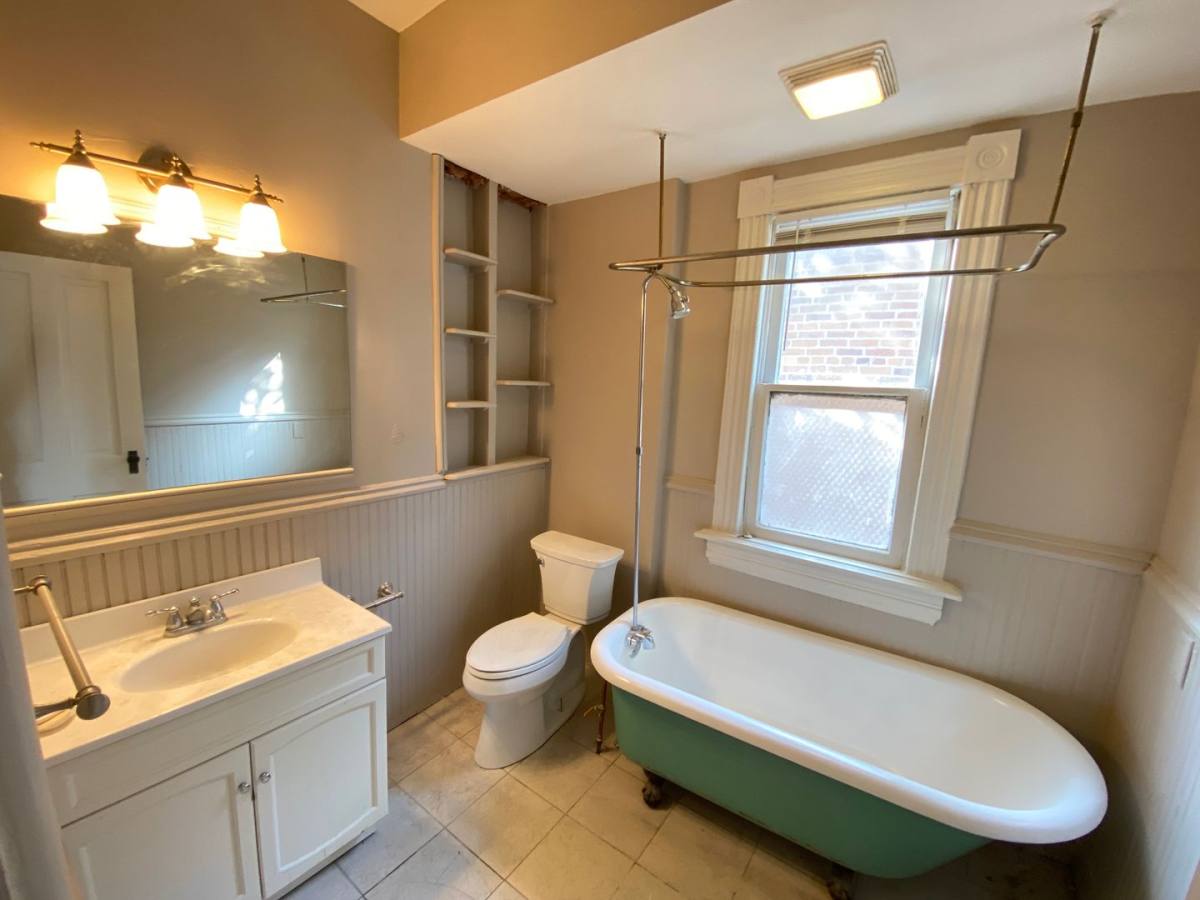 Apartment for rent at 686 Neil Ave, Columbus, OH 43215