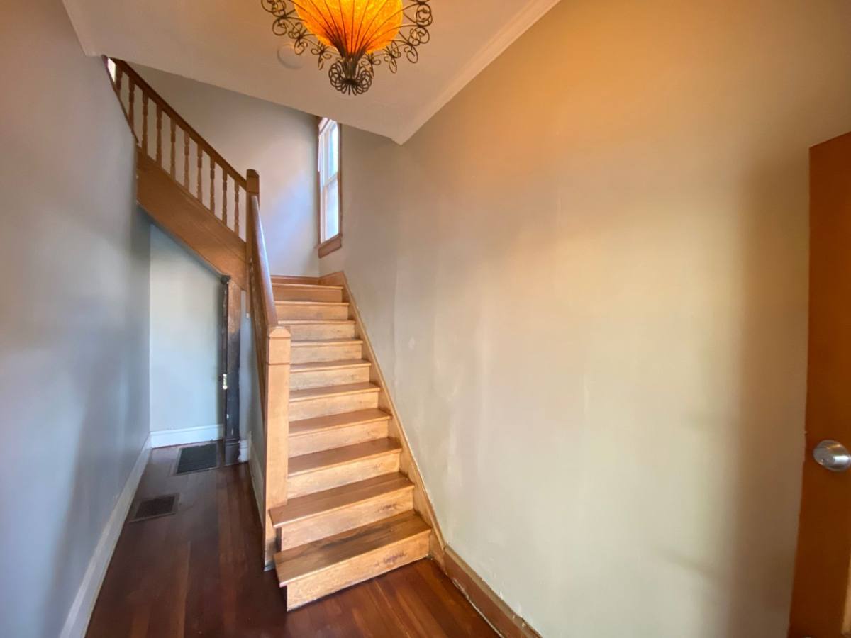 Apartment for rent at 686 Neil Ave, Columbus, OH 43215