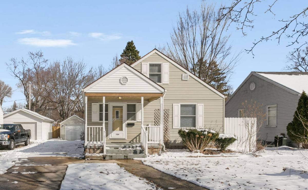 House for rent at 724 Northwood Dr, South Bend, IN 46617