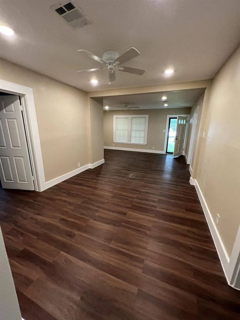 House for rent at 1117 18th St, Orange, TX 77630