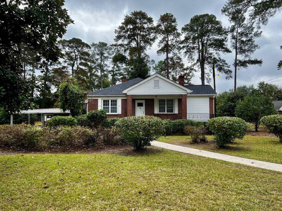 House for rent at 3800 Overbrook Dr, Columbia, SC 29205