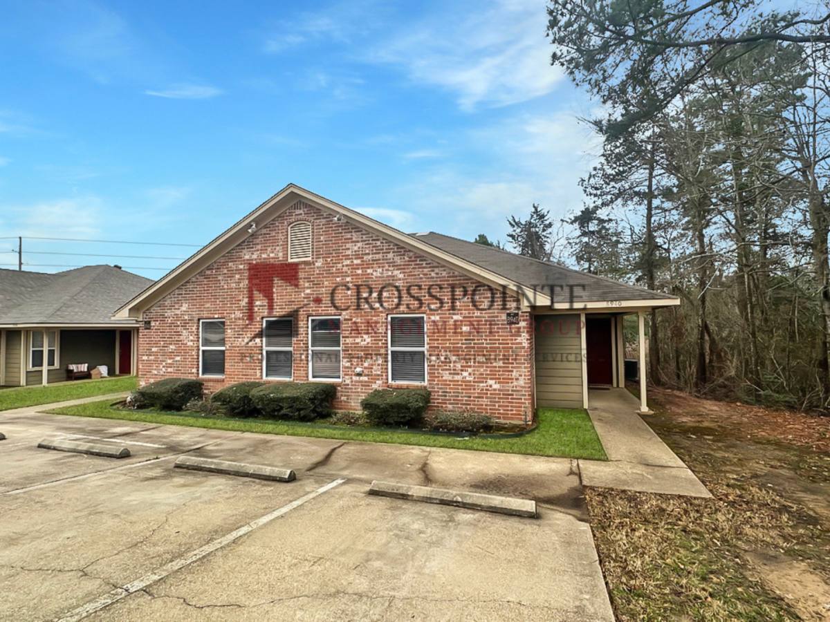 Townhouse for rent at 8641 Mansion Creek Circle, Tyler, TX 75707