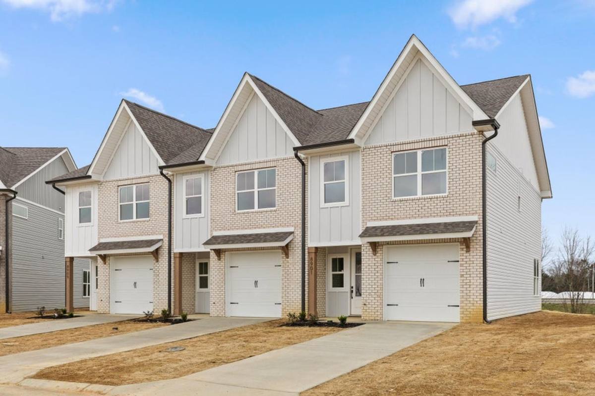 Townhouse for rent at 8851 James Creek Dr, Ooltewah, TN 37363
