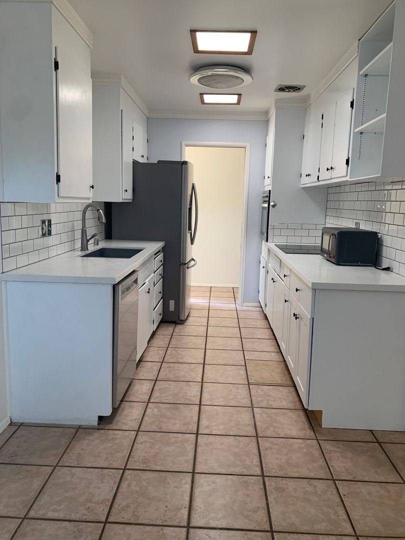 House for rent at 1921 Drexel Dr, Davis, CA 95616