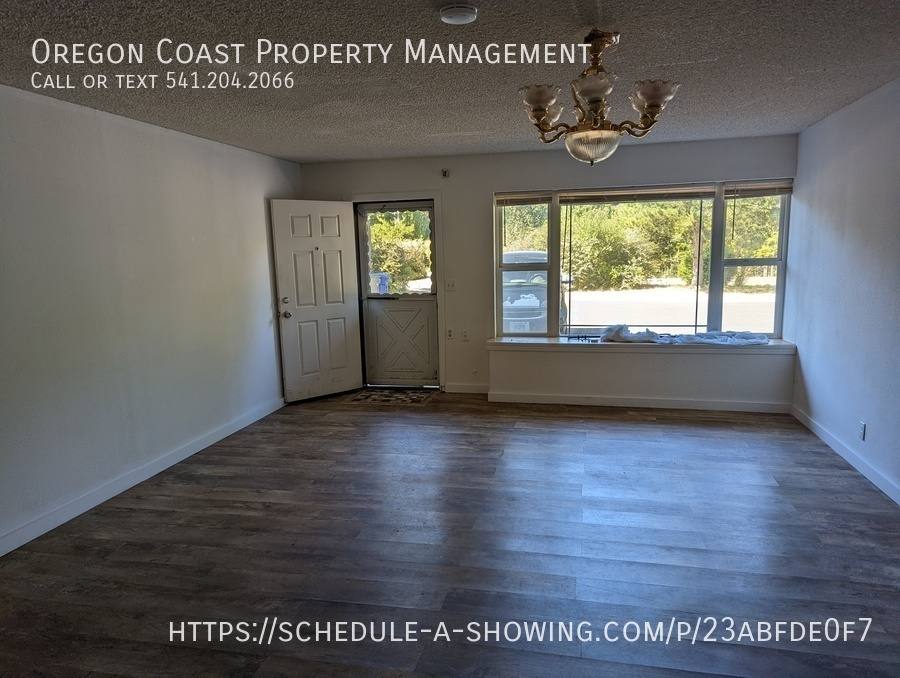 Apartment for rent at 354 SE 35th St #354A, Newport, OR 97365