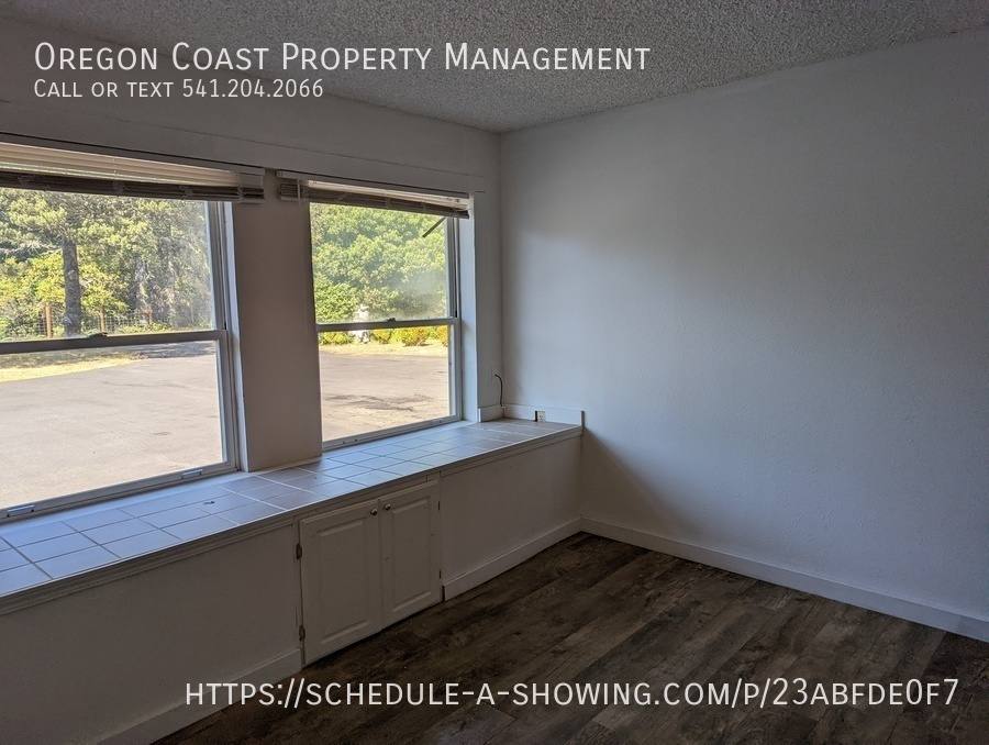 Apartment for rent at 354 SE 35th St #354A, Newport, OR 97365