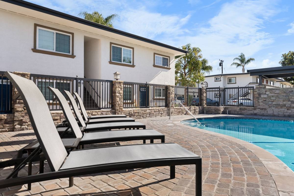 Apartment for rent at 13751 Edwards St, Westminster, CA 92683