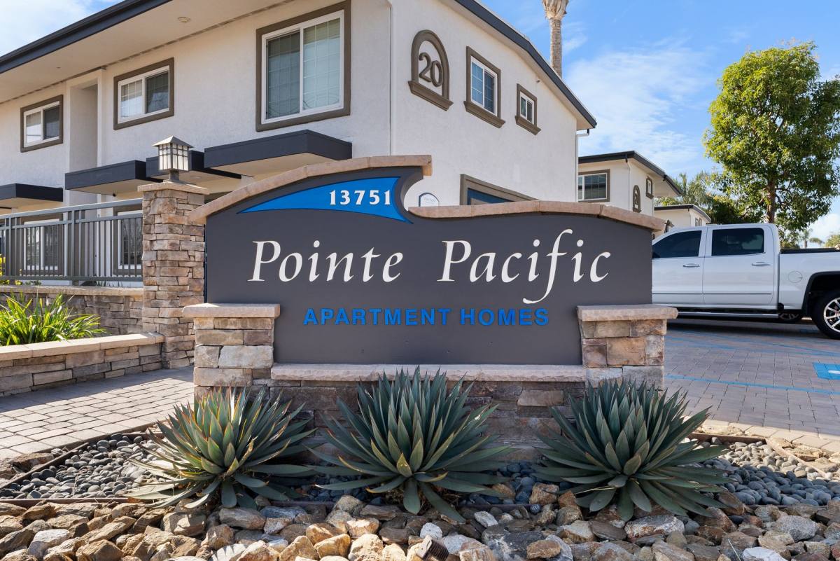 Apartment for rent at 13751 Edwards St, Westminster, CA 92683