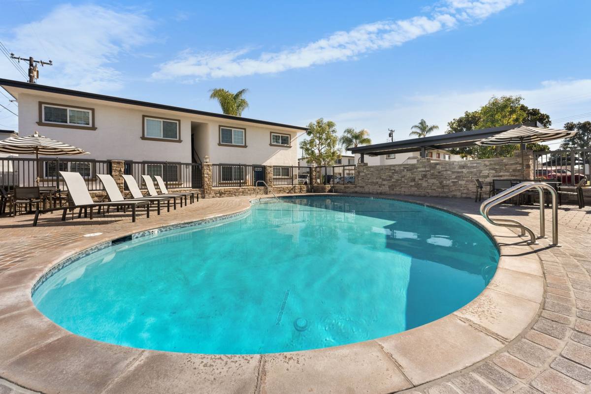 Apartment for rent at 13751 Edwards St, Westminster, CA 92683