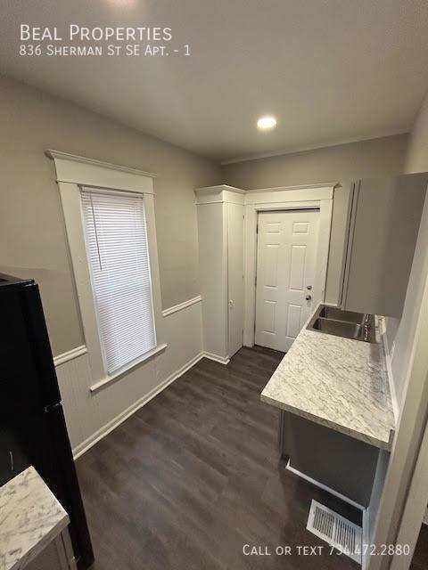 Apartment for rent at 836 Sherman St SE #1, Grand Rapids, MI 49506