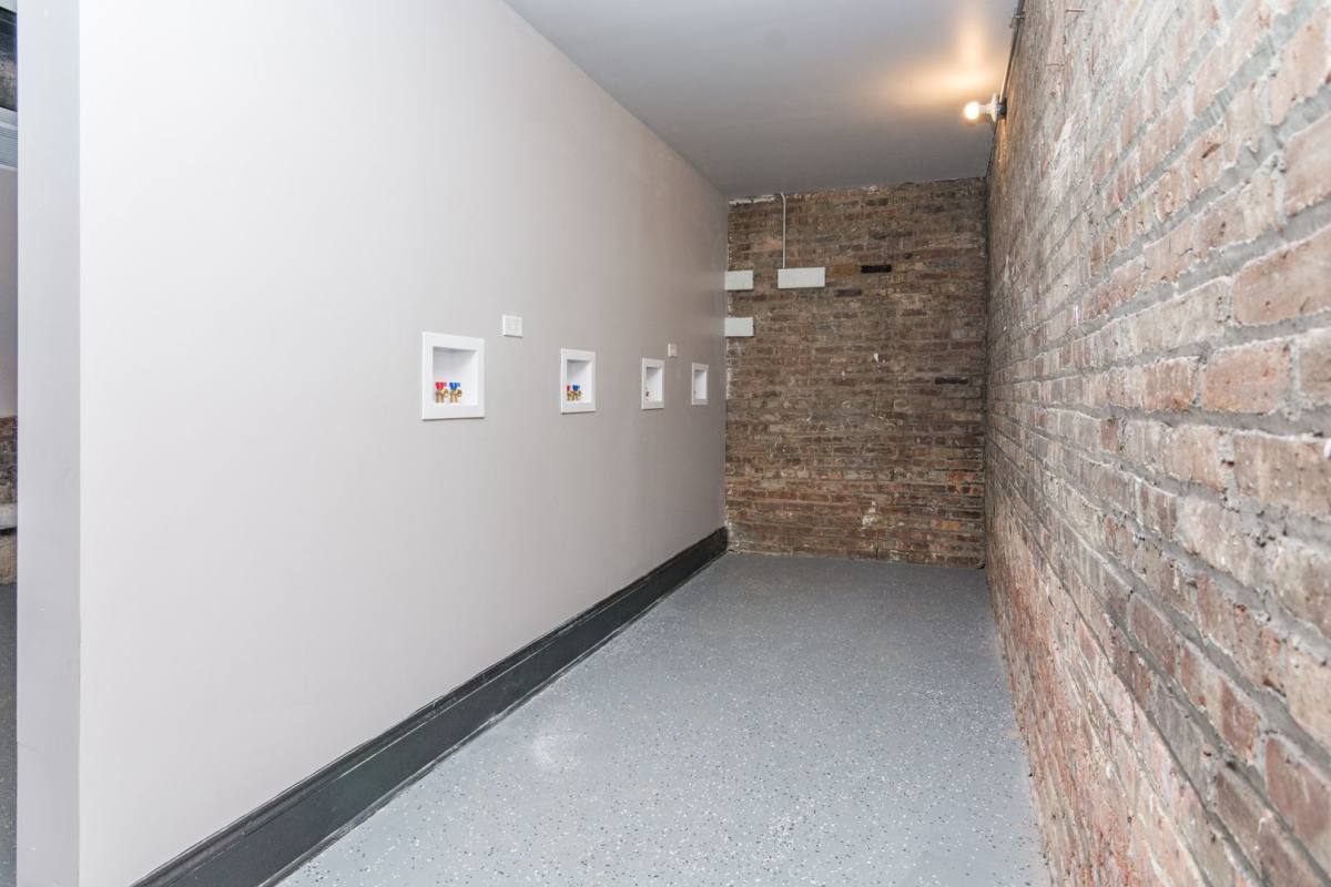 Apartment for rent at 6711 S Cregier Ave, Chicago, IL 60649