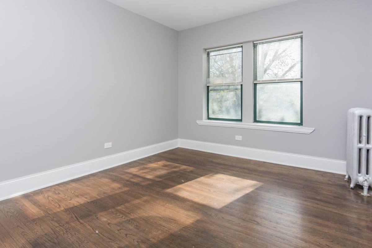 Apartment for rent at 6711 S Cregier Ave, Chicago, IL 60649