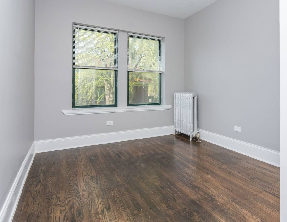 Apartment for rent at 6711 S Cregier Ave, Chicago, IL 60649
