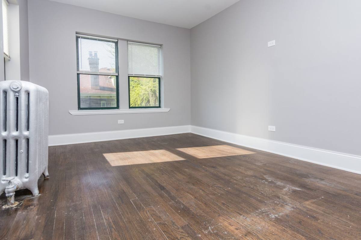 Apartment for rent at 6711 S Cregier Ave, Chicago, IL 60649