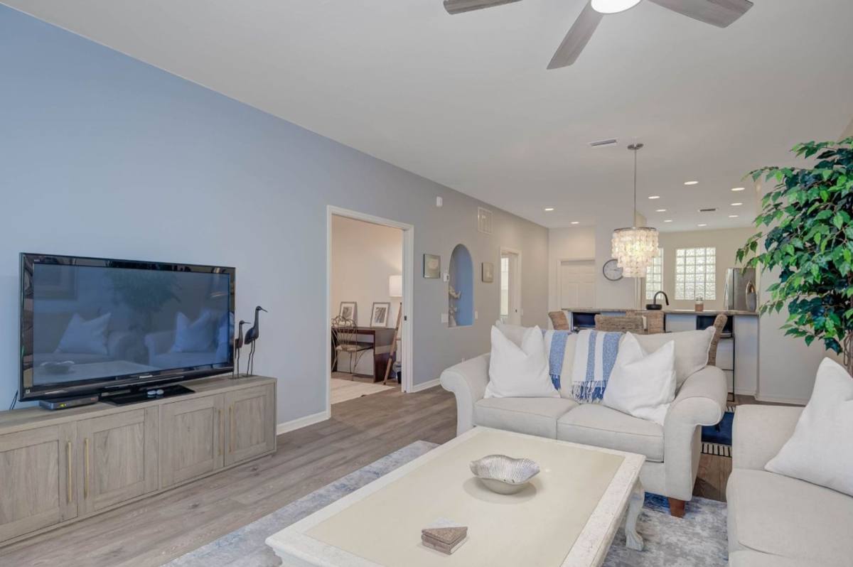 Condo for rent at 8223 Parkstone Place, Naples, FL 34120