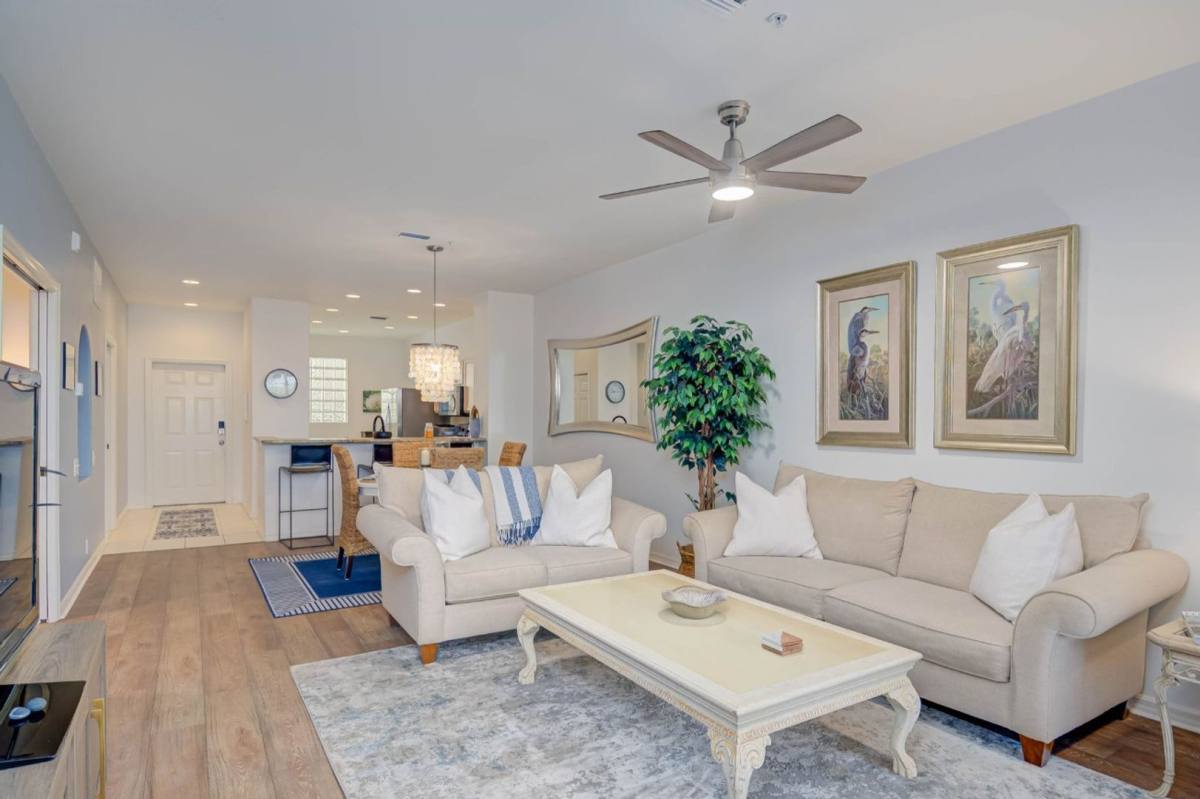 Condo for rent at 8223 Parkstone Place, Naples, FL 34120