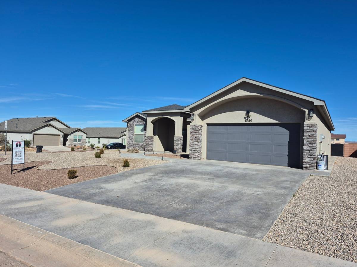 House for rent at 1245 La Sienna, Alamogordo, NM 88310