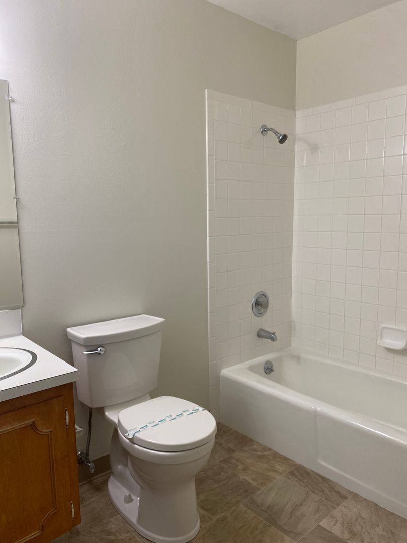 Apartment for rent at 1900 SW Roxbury Ave, Portland, OR 97225