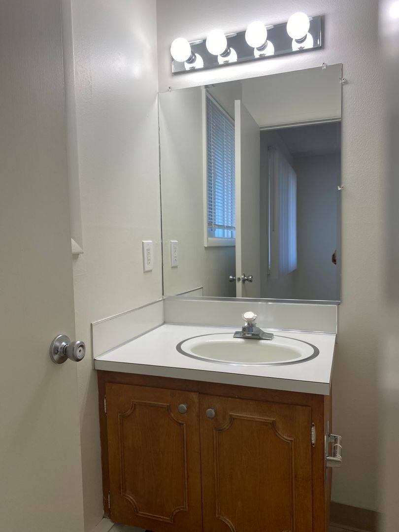 Apartment for rent at 1900 SW Roxbury Ave, Portland, OR 97225