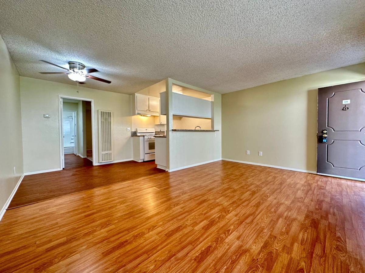 Apartment for rent at 6611 Haskell Ave, Van Nuys, CA 91406