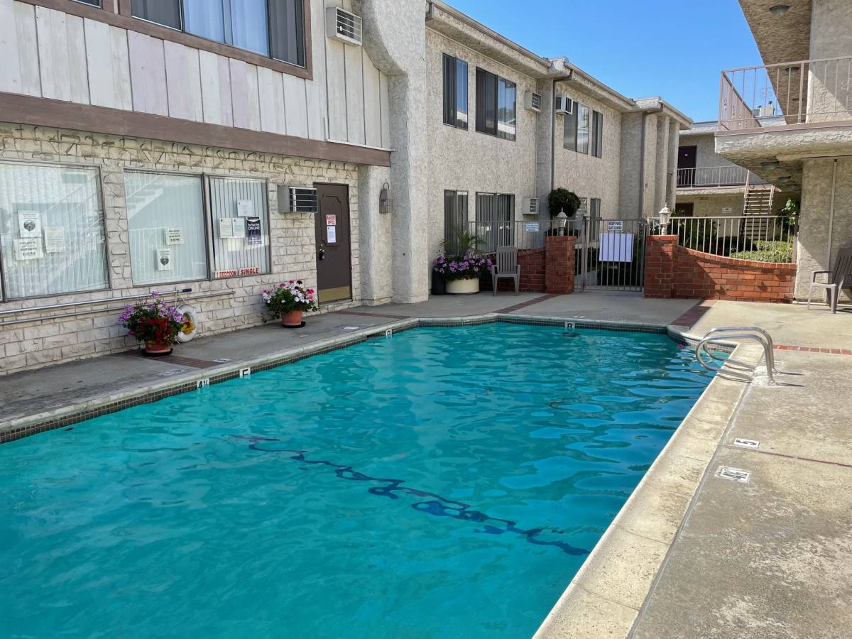 Apartment for rent at 6611 Haskell Ave, Van Nuys, CA 91406